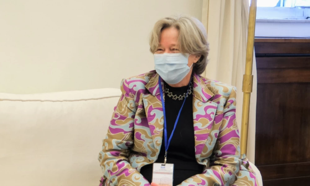 Λινού: Δεν είναι ξεκάθαρο αν μεταδίδουν τη νόσο οι εμβολιασμένοι